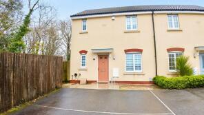 5, Tirfilkins Close, Blackwood NP12 2LY