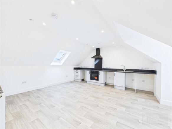 Sitting Room / Kitchen / Dining Area