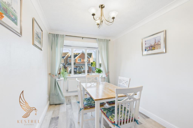 4 bed Detached for sale Image 10