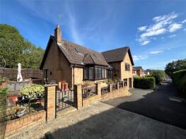 3, Yew Tree Grove, Daventry NN11 4TG