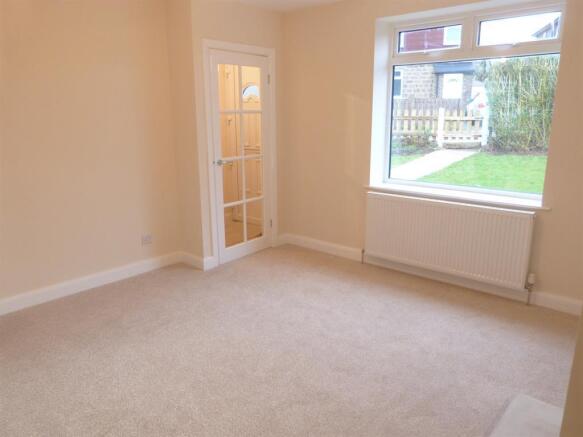 LIVING ROOM IMAGE TWO