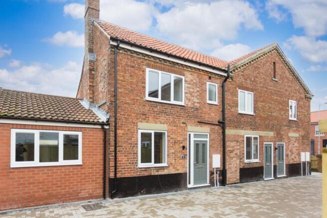 2 bed Town House to rent Image 4