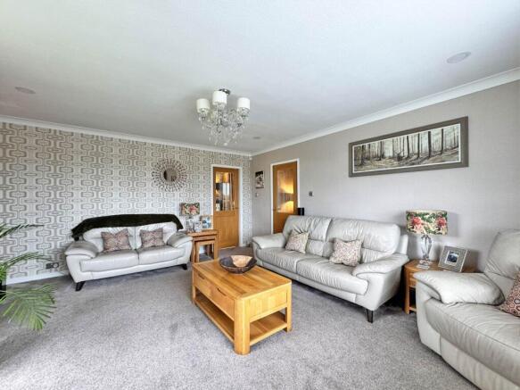 4 bed Detached for sale Image 6