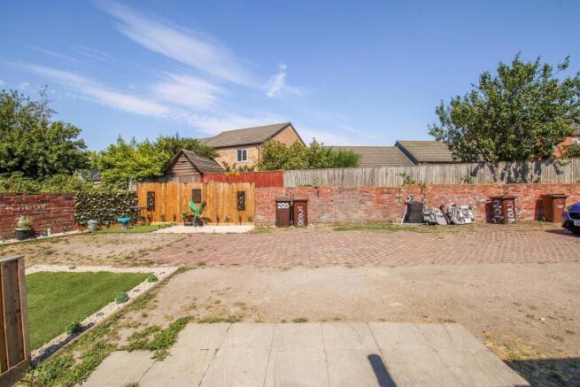 2 bed Terraced for sale Image 11