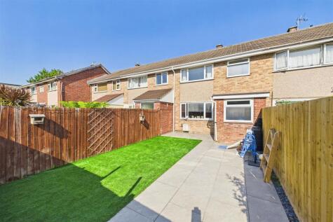 Central Clevedon cul-de-sac family home