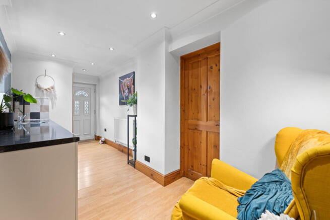 4 bed Semi-Detached for sale Image 10