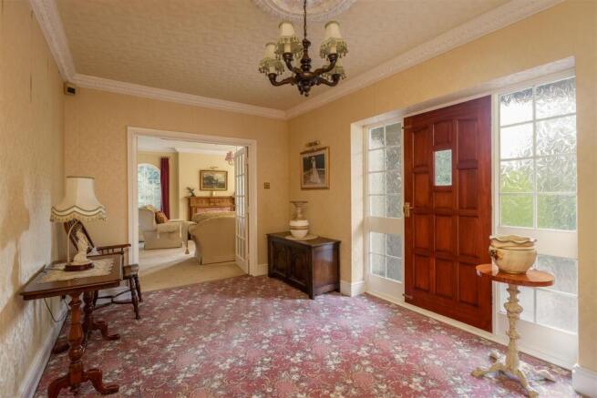 4 bed House for sale Image 11