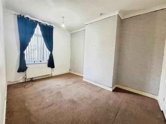 2 bed Terraced for sale Image 7