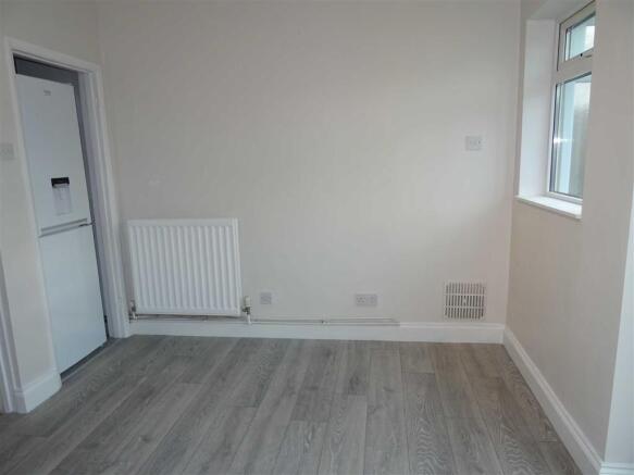 Fitted breakfast kitchen (rear)