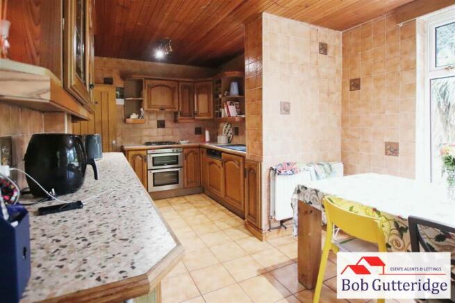 FITTED KITCHEN / DINING ROOM