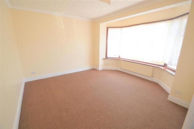 DOUBLE BEDROOM