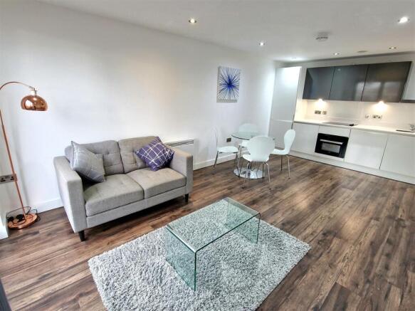 Lounge/Kitchen.jpg