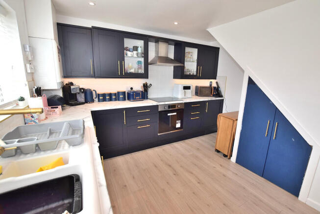 3 bed Semi-Detached for sale Image 6