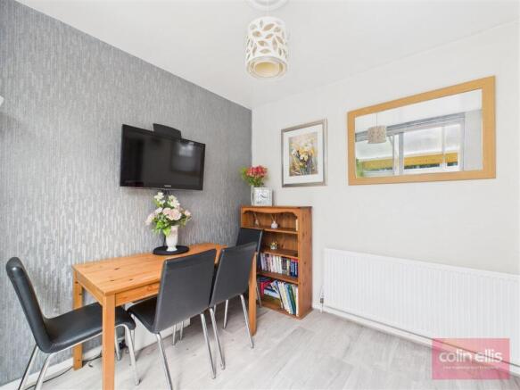 3 bed Semi-Detached for sale Image 9