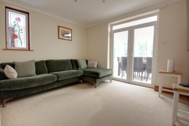 4 bed Semi-Detached for sale Image 6