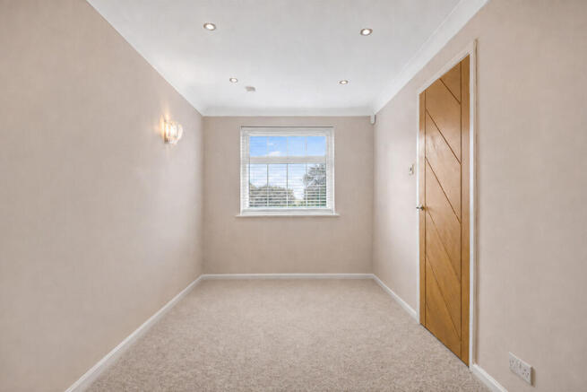 3 bed Detached for sale Image 9