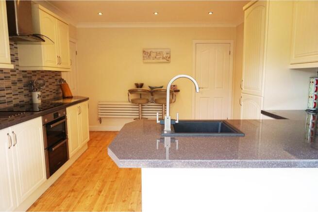 Kitchen / Breakfast