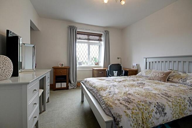 2 bed Terraced for sale Image 5