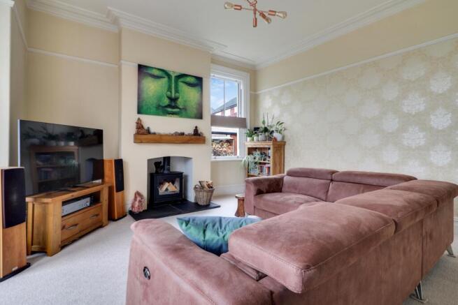 4 bed Semi-Detached for sale Image 5