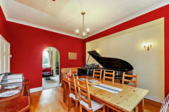 dining room (2).jpg