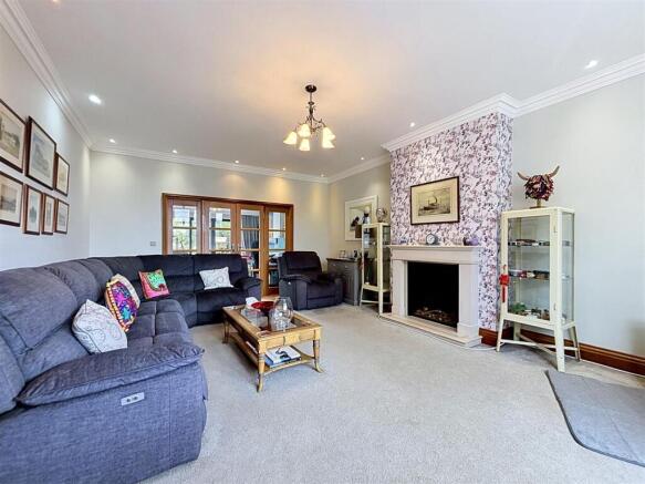 3 bed House for sale Image 10
