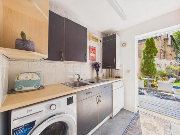 3 bed Semi-Detached for sale Image 5