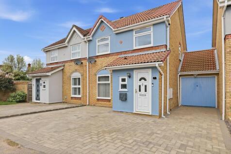 Cambridge Close, Langdon Hills, Basildon, Essex, SS16