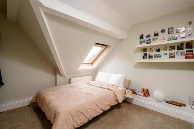 2 bed Apartment for sale Image 6