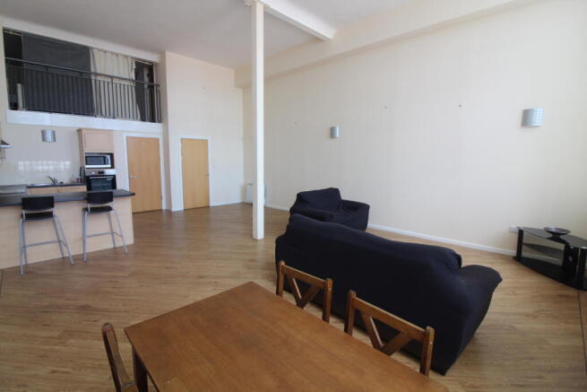 Lounge 2 T202604271559.jpg