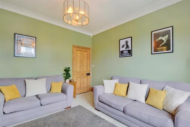 Lounge/Sitting Room