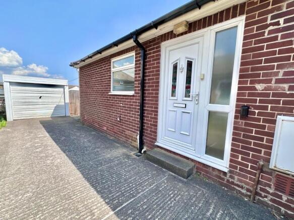 2 bed Semi-Detached Bungalow for sale Image 5