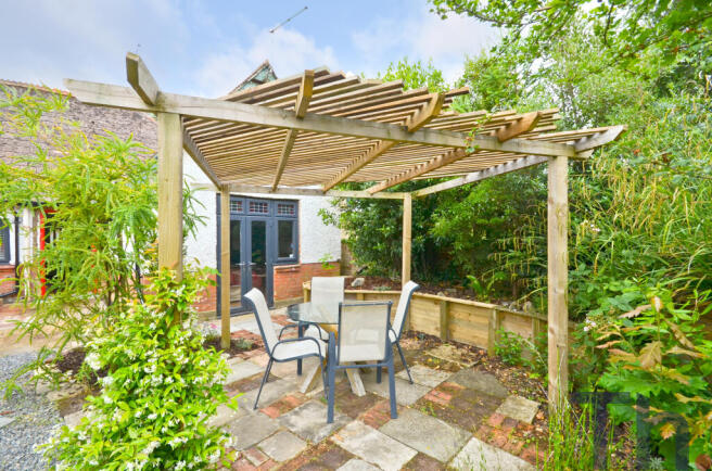 Pergola.JPG