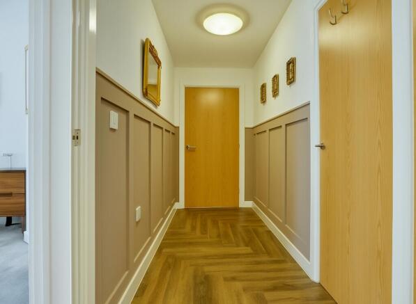 2 bed Flat for sale Image 7
