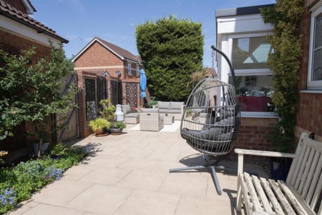 4 bed Detached for sale Image 7