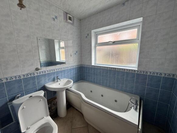 3 bed Terraced for sale Image 9