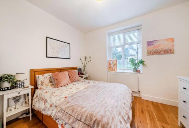 1394153-6-694a7dc...