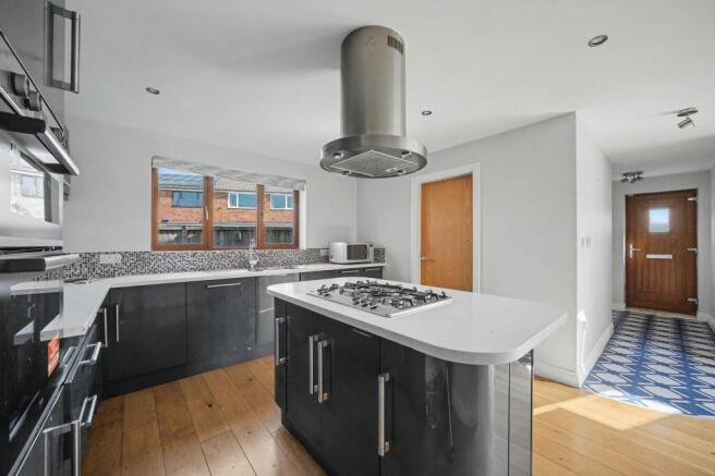 2 bed Detached for sale Image 10