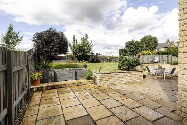 4 bed Detached for sale Image 4