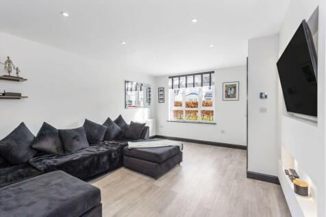 4 Hoffmann Place, Duddingston, Edinburgh, EH15 3FD