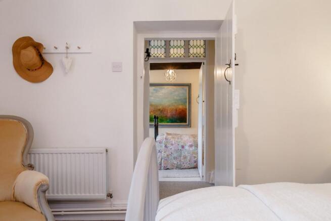 8366278-interior20.jpg