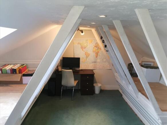 LOFT ROOM