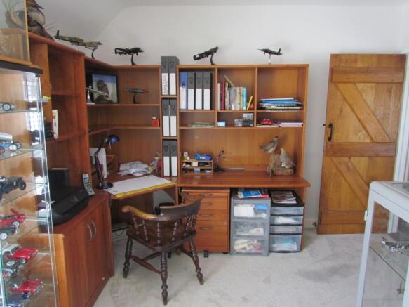 Photo 8