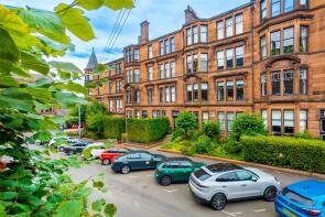 Flat 2/2, 42, Falkland Street, Glasgow G12 9QY