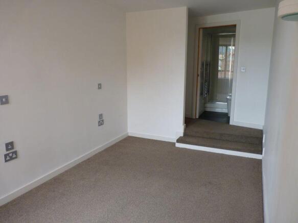 2 bed Apartment to rent Image 7