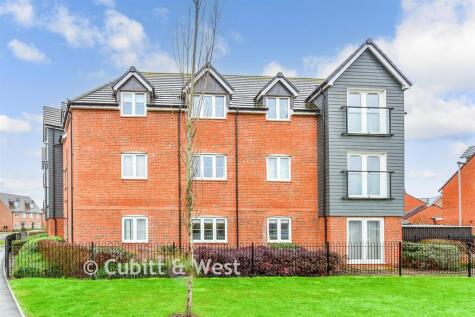 Sandpiper Road, Chichester, West Sussex