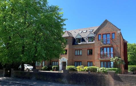 The Ridgeway, Enfield