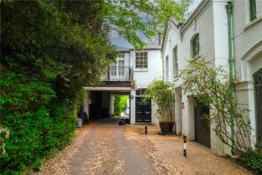 Flat 3, The Coach House, Terrace Lane, Richmond TW10 6NF