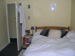 2nd bedroom (Both...