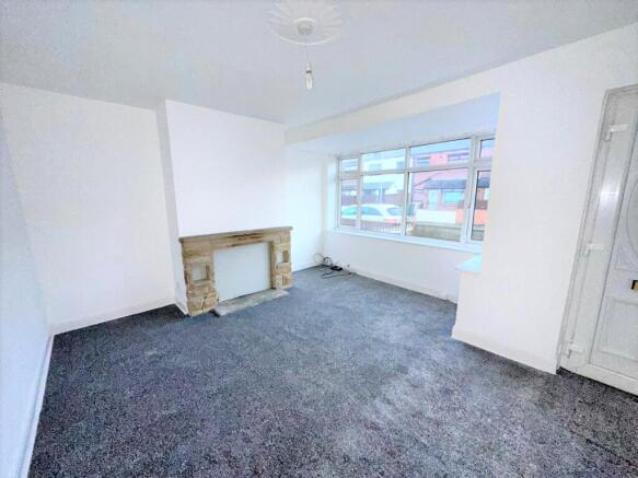 3 bed Terraced to rent Image 5