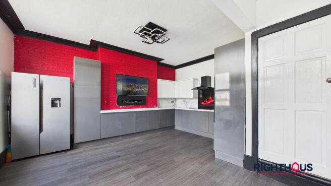 Open Plan Living Room/Kitchen
